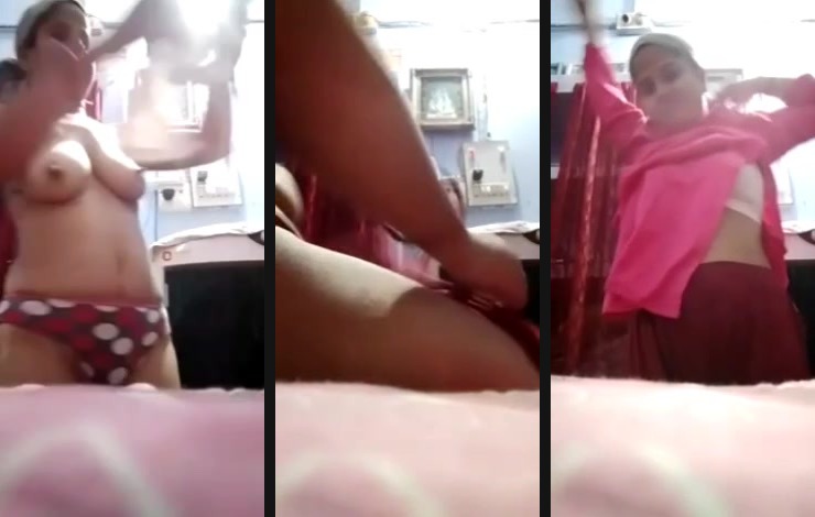 Beautiful Bengali beauty naked dressing video | Enjoy Beautiful Bengali beauty naked dressing video in here. The video is a solo selfie capture of a beautiful figured Bengali beauty that you would love to watch and masturbate on.