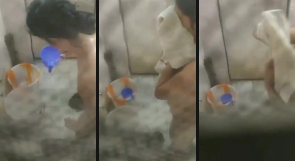 Beautiful desi girl bathing hidden spy porn | Beautiful desi girl bathing hidden spy porn. Dont tell us that you have not dreamed of seeing a girl nude in her bath. - XXX Clip