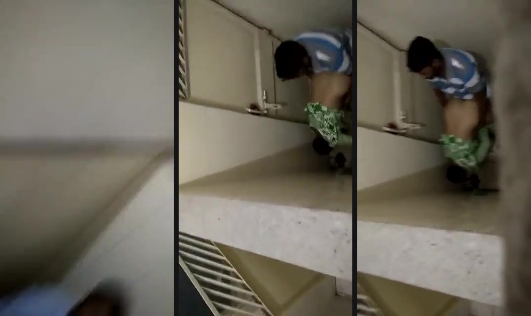 Desi guy caught fucking a randi in toilet | Getting caught in the act is really scary. Now in this video a Desi guy caught fucking a randi in toilet was shared online by the peeper.