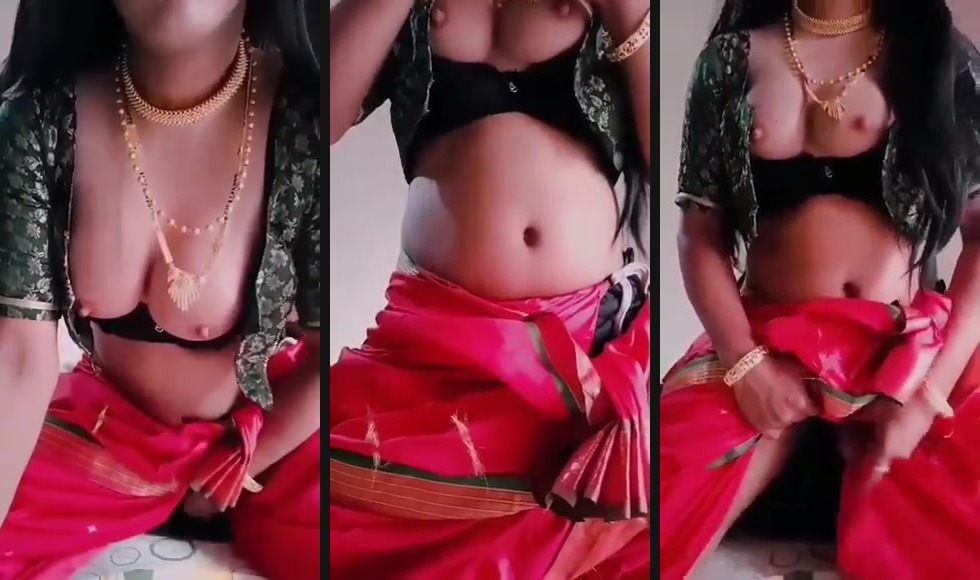 Hot shemale lady squeezes her boobs and jerks in HD bf MMS - Free Online