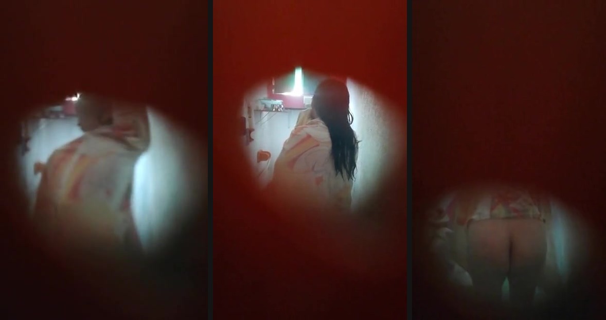 Indian working womens hostel spy video | Enjoy Indian working womens hostel spy video in sinhalahub. This lady spied on her hostel room mate to share the video with her lover who requested to make it.
