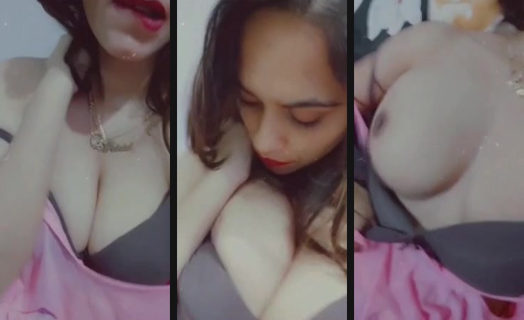 Naked Islamabad model showing huge boobs | Pakistan: Watch video of Naked Islamabad model showing huge boobs. Solo selfie footage of a beautiful Paki model from Islamabad is leaked in here.