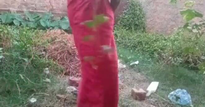 Bihari village bhabhi intense outdoor chudai with neighbour - XXX Clip