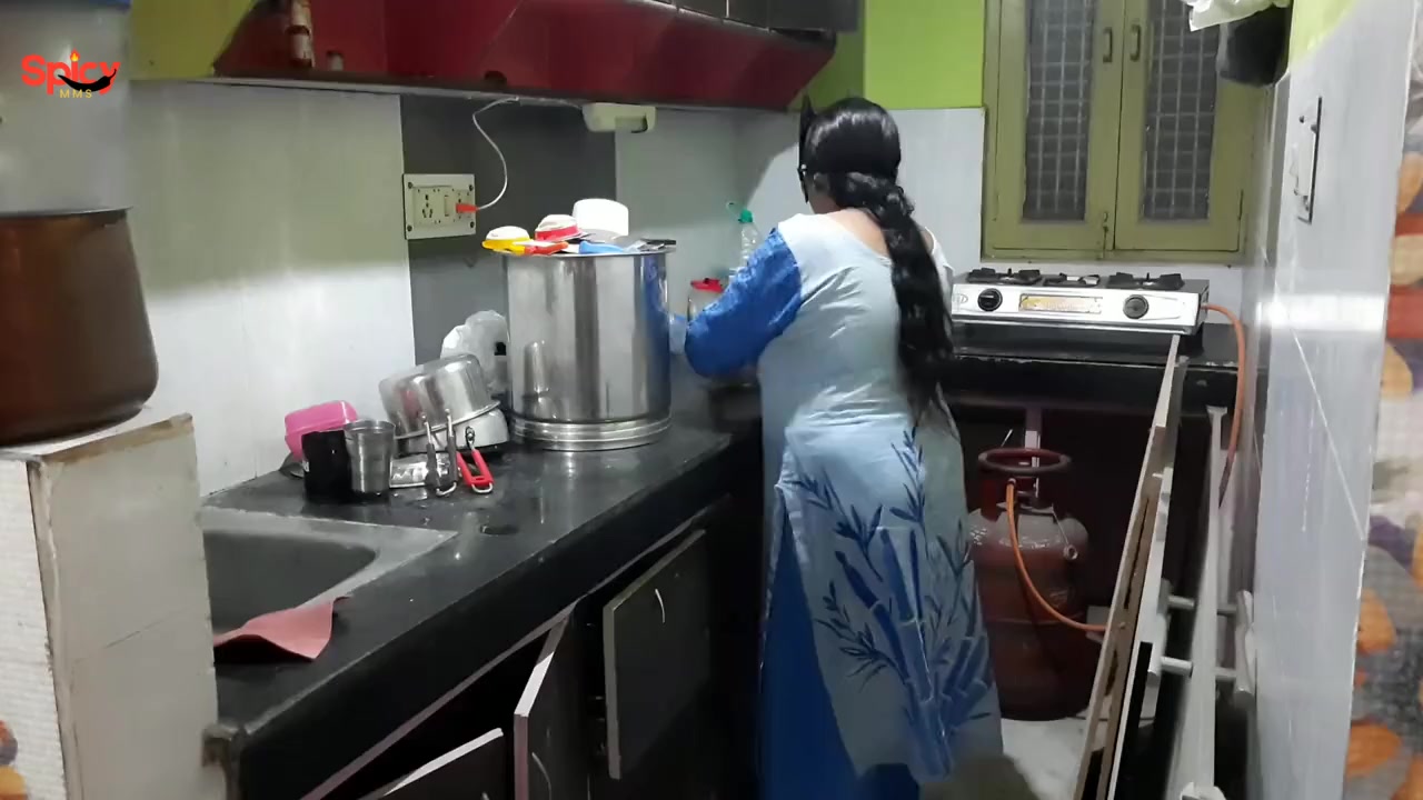 Chandigarh devar seduced sexy bhabhi in kitchen and fucked