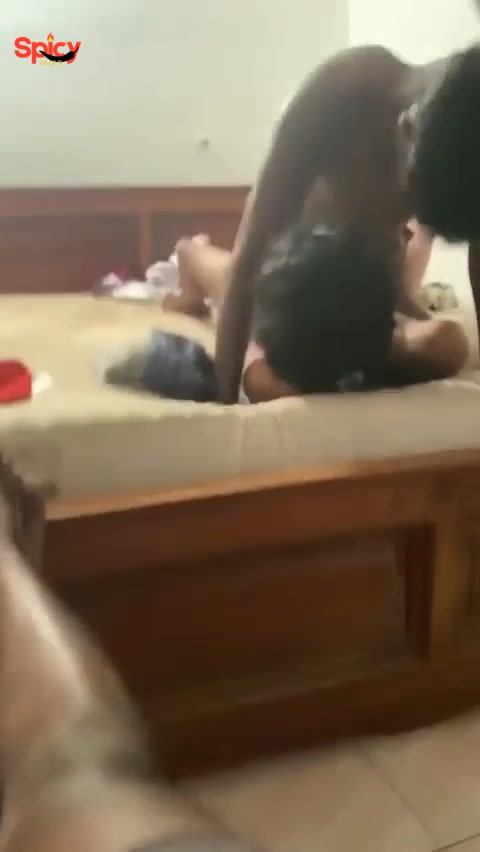 Cuck Tamil BF Records His GF Getting Threesome With Friends