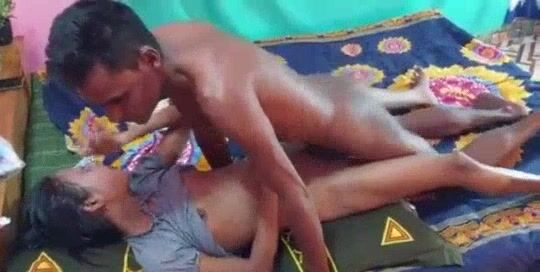 Cuckold Bangla boy enjoying girlfriend's hardcore chudai with his friend