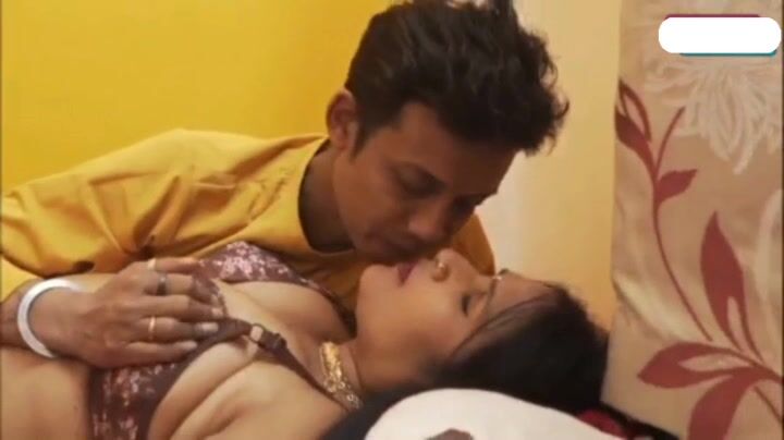 Desperate chubby Haryanvi aunty fucking wildly with hot playboy