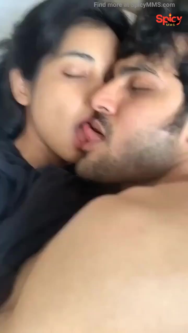 Hot kissing and intense chudai of gorgeous Punjabi lovers