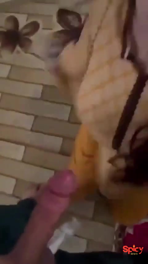 Kashmir Muslim Bhabhi Hot BJ & Doggy Style XXX MMS
