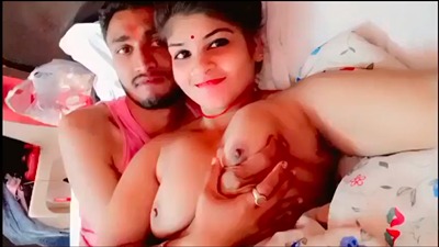 Married lady records her boob press video with her lover - Watch Sinhala Video