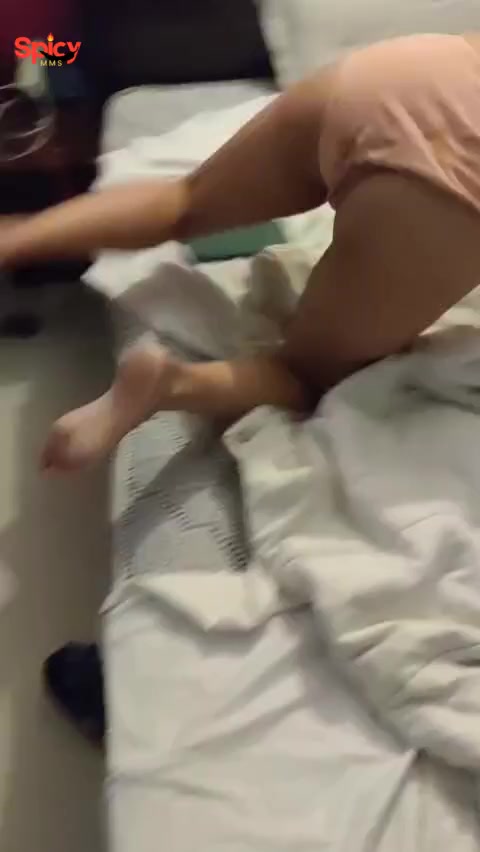 Middle-class Newwed Indian Couple Honeymoon Sex Video