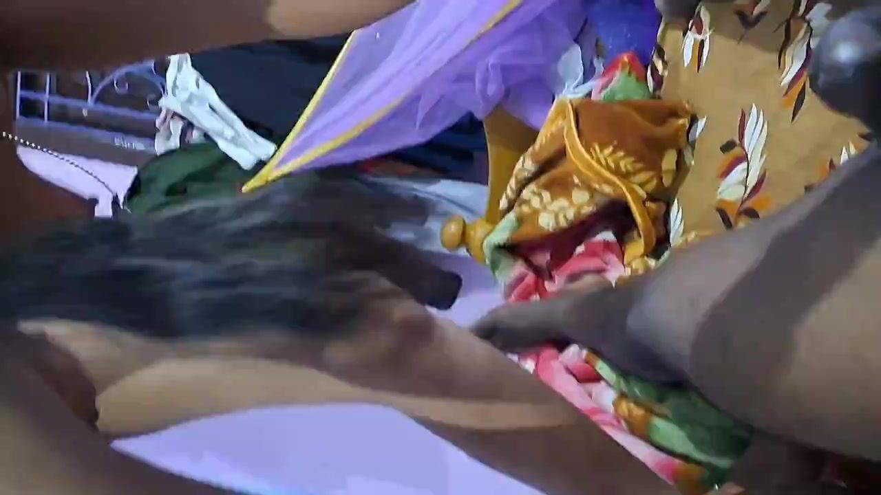 Newwed Bhojpuri wife's stunning dick-riding homemade xxx video
