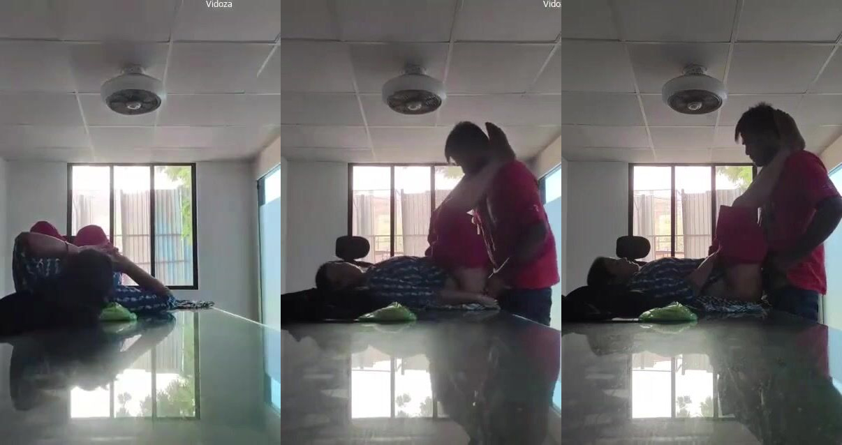 Office Boss fucking senior office lady in new office