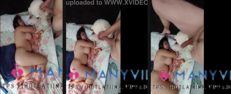 Shaking dick in front of sleeping nude pakistani bhabhi | While the Pakistani nude bhabhi has been sleeping nude on the bed. I went close to her and shook my dick.