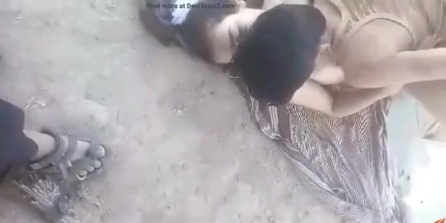 Pakistani Village Hot Girl Outdoor Sex With Farm Workers