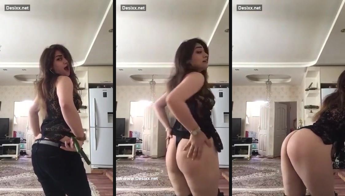 Punjabi escort stripping and giggling her ass | Are you looking towards seeing and dirty Punjabi girl gently stripping yourself under smacking her? She makes all the facial expressions to attract the one who’s watching this video.