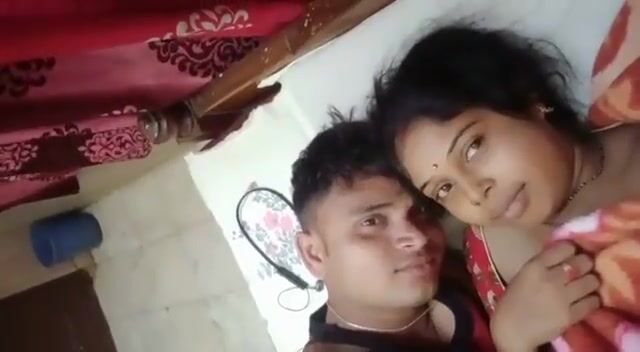 Raipur married couple's homemade passionate sex tape