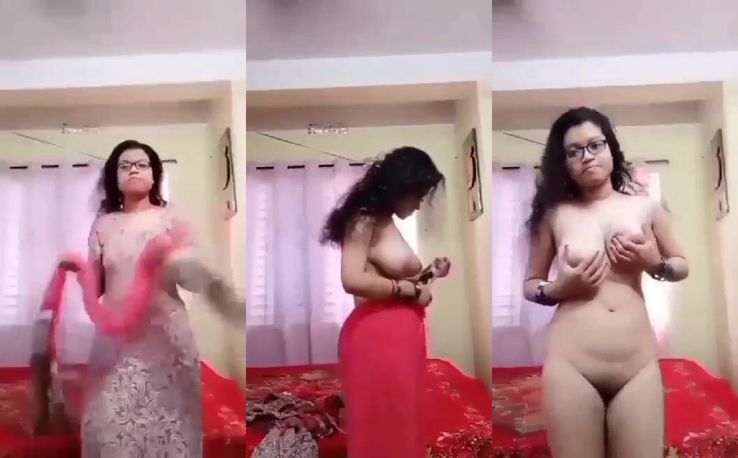 South Indian college girl naked and showing big boobs nude mms
