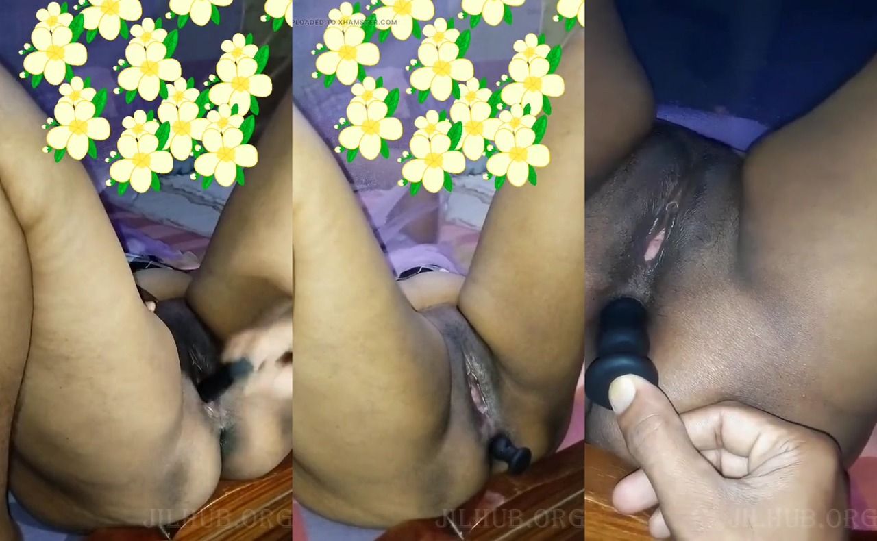 sri lankan couple insert Dildo in wife to ass and fuck pussy double penetration