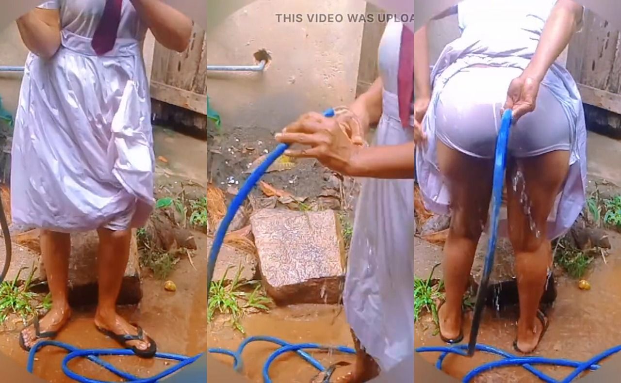 Srirangam school girl outdoor bathing video asiyan college girl outside bathing time school girl hot video college girl teen gir - Sri Lankan HD Video