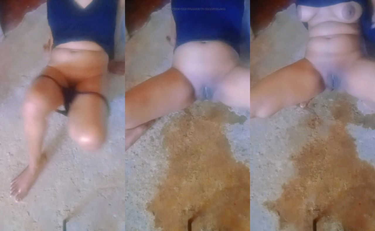 Srilankan hot lady pippy video, beautiful pussy with pipi near the camera, natural black pussy liking, asian college girl sexy - XXX Clip