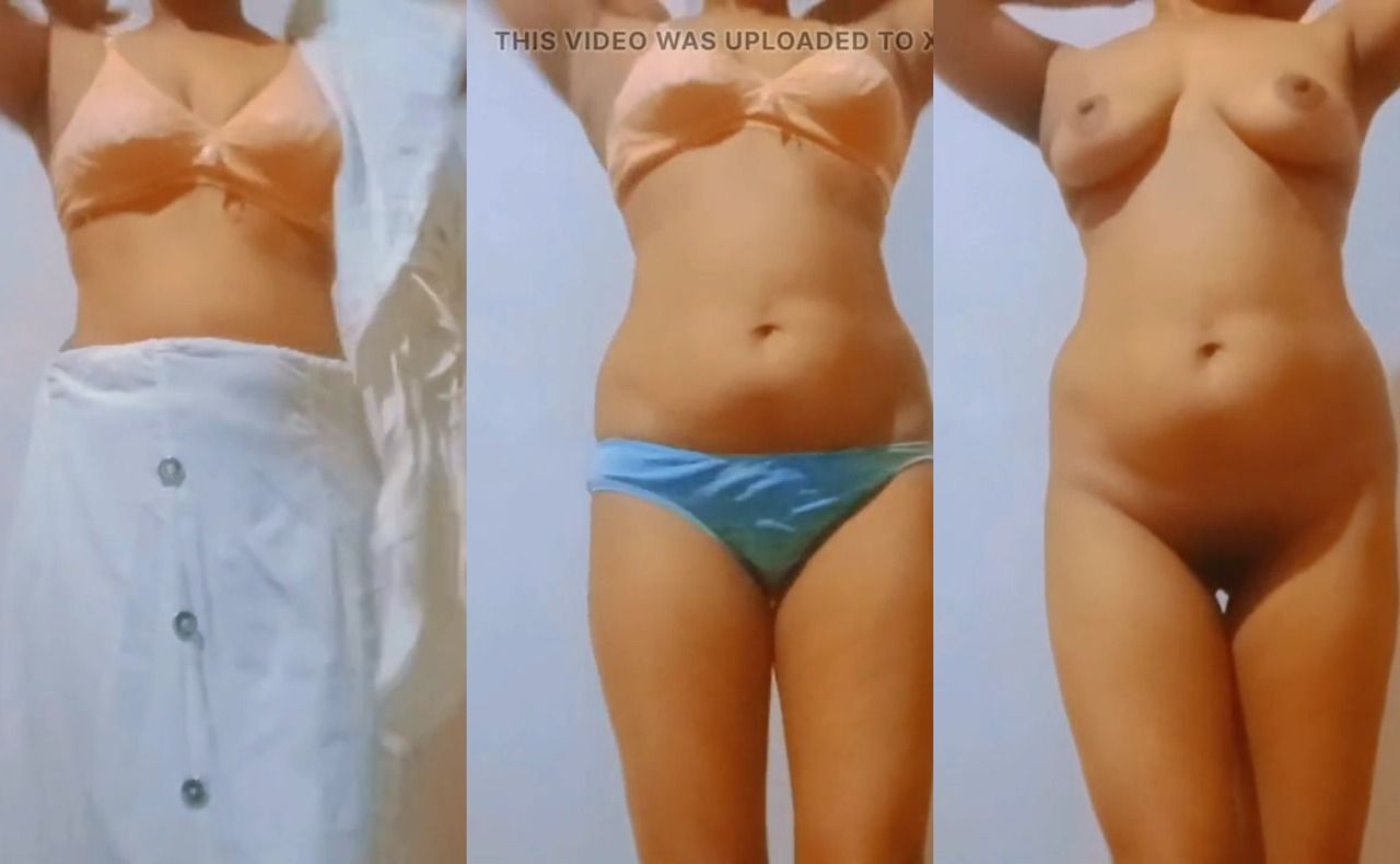 Sri Lankan sexy girl boobs video. Beautiful figure showing sexy women. Housewife sexy video.hot girl . Asiyan Hot and sexy women