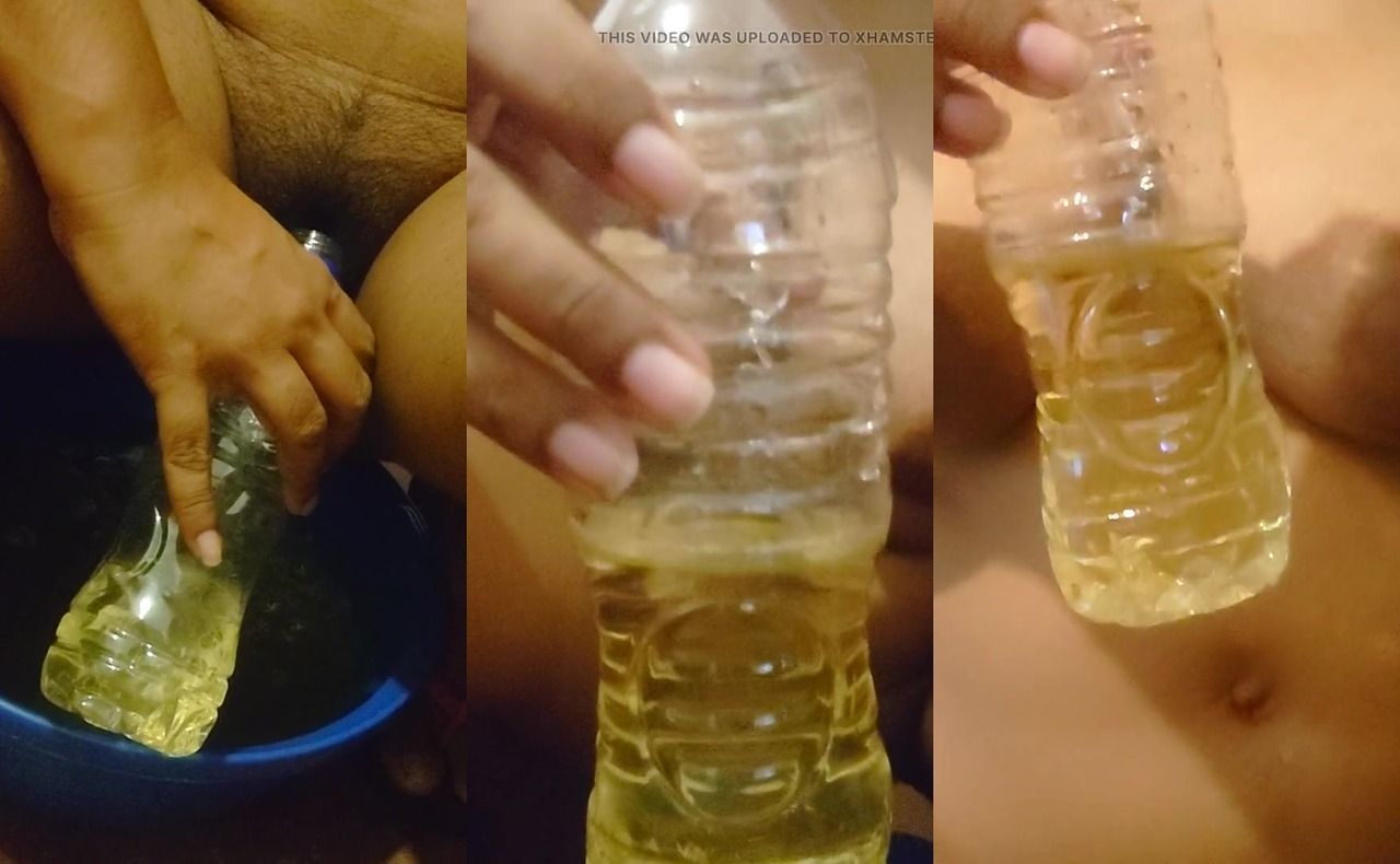 Hot n Sexy Big Boobs girl is Pissing....