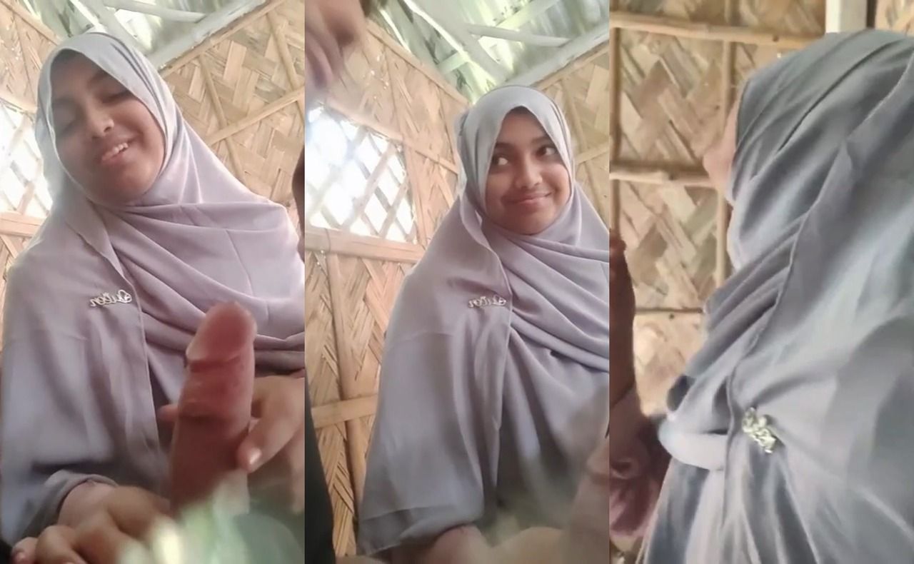 Hijab Cute GF Giving Blowjob Outdoor - Sri Lankan HD Video